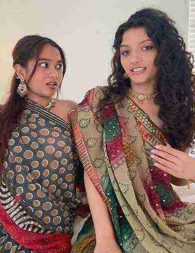 JasminX Dildo Play With Lesbian Friend MiaZ (2025) Unrated (2025)