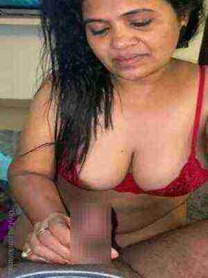 Karishma Veteran Mumbai Cumshot on Face (2025) Unrated (2025)