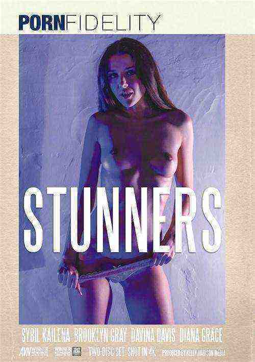 [18+] Stunners