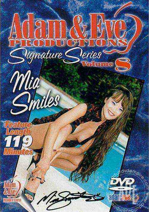 [18+] Signature Series 8: Mia Smiles