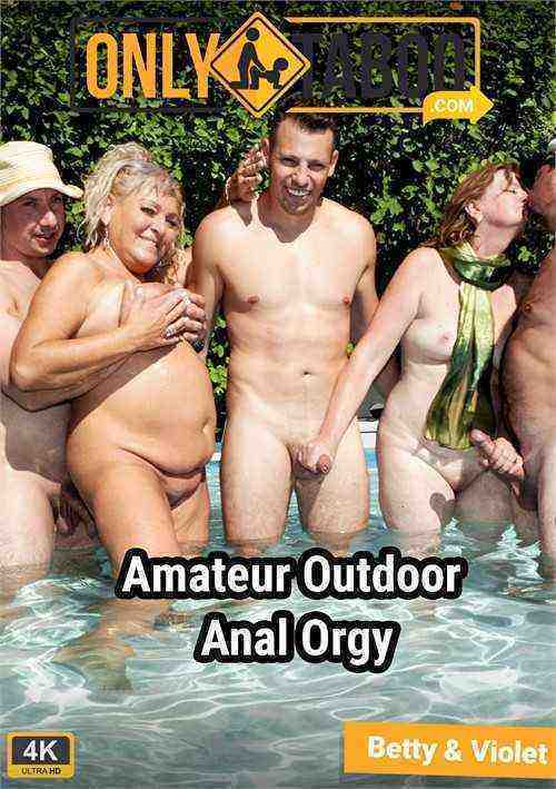 [18+] Betty & Violet Amateur Outdoor Anal Orgy