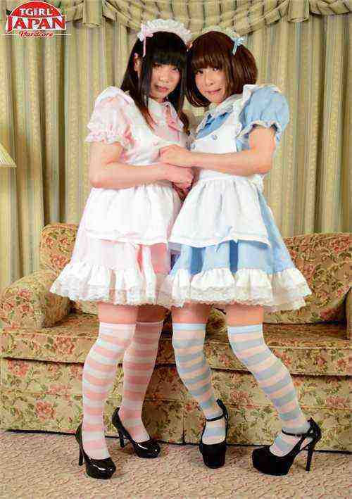[18+] Himena And Miharu Play Dress Up