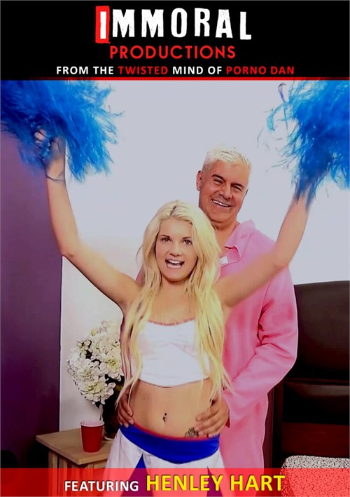 [18+] Tiny Cheerleader W Tight Pussy Makes AVN Hall Of Famer Cum Two Times