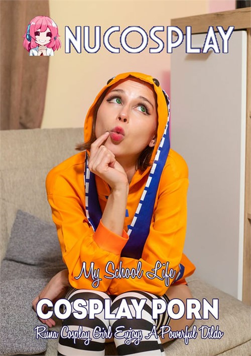 [18+] Runa Cosplay Girl Enjoys A Powerful Dildo