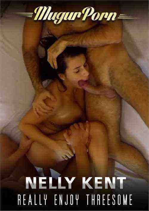 [18+] Nelly Kent Really Enjoy Threesome