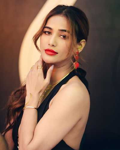 Black Bikini Show (2026) Poonam Pandey (2026)