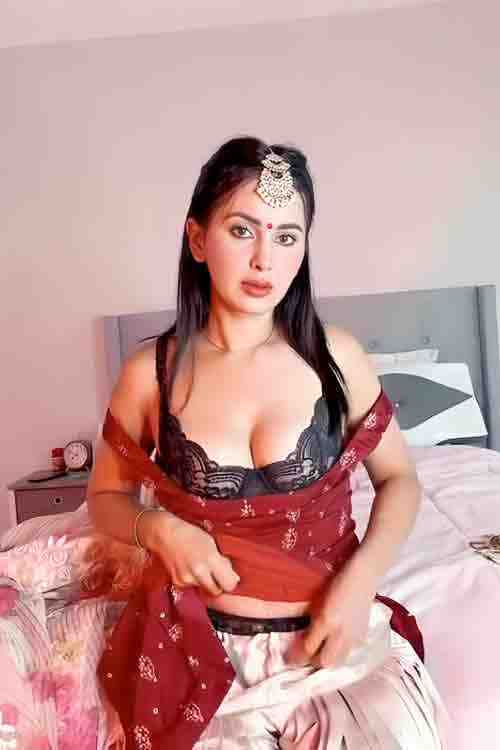 Finally Full Saree (2025) Meeti Kalher (2025)