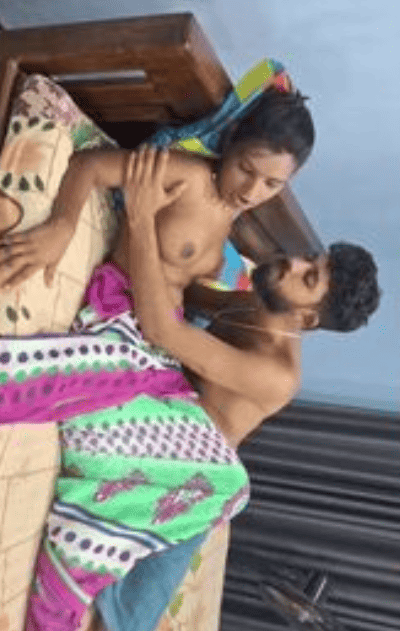 Shashi Wearing Saree (2025) Unrated (2025)