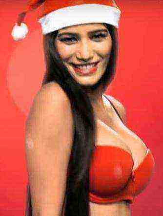 Poonam Pandey Erotic Christmas