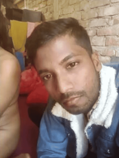 Desi Couples girl giving blowjob (2025) Unrated (2025)