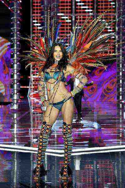 The Victoria's Secret Fashion Show 2018 (2018)